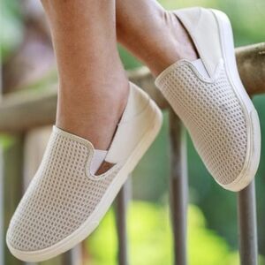 Olukai Women's Pehuea Slip-On Drop-In Heel Casual Breathable Sneaker - Size 10